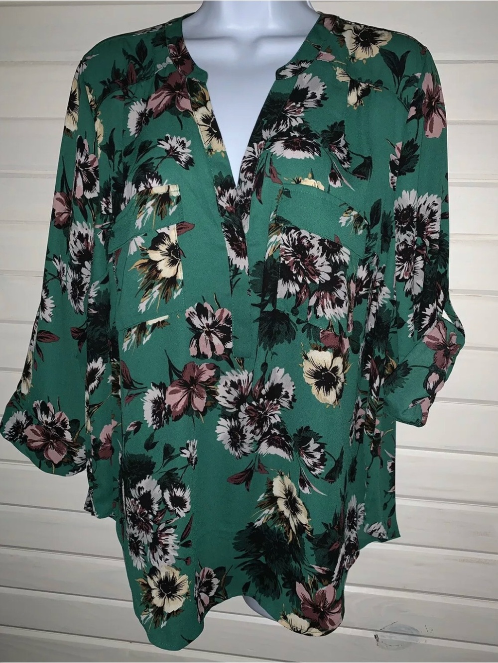 Torrid Harper pullover blouse in floral green